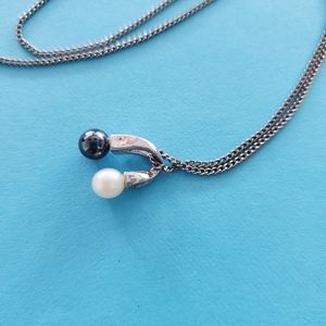 Yin Yang Hematite Pearl Necklace